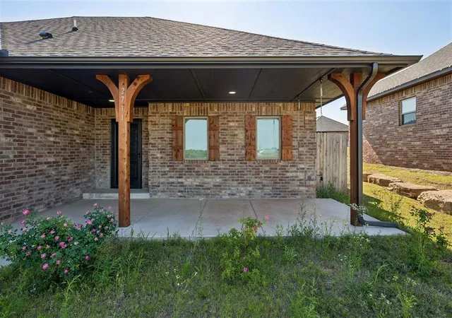 5th image of 2711 Landmark Dr, Seminole, OK 74868 | MLS# 1231768