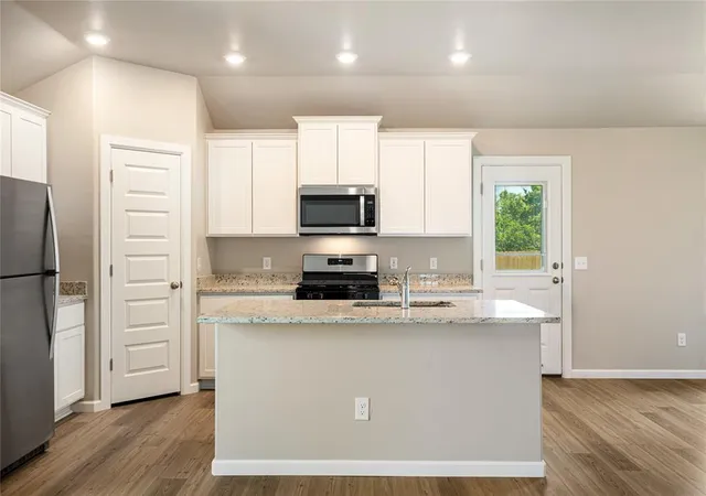 3rd image of 1504 Crimson Lake Blvd, El Reno, OK 73036 | MLS# 1231781