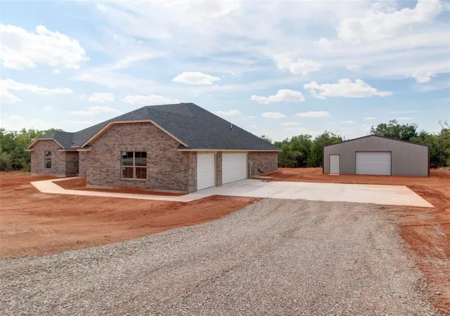 Photo 2 of Single family home for sale at 1986 Twin Spires Trl, Blanchard, OK 73010 | MLS# 1231799 | Listing updated on 2026-09-08