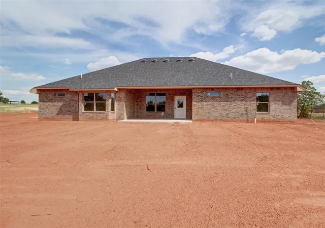 Photo 3 of Single family home for sale at 1986 Twin Spires Trl, Blanchard, OK 73010 | MLS# 1231799 | Listing updated on 2026-09-08