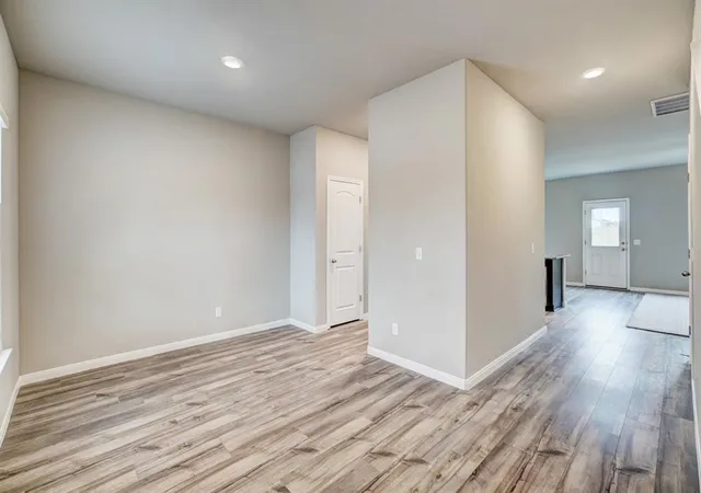 3rd image of 1922 Redwood Ln, El Reno, OK 73036 | MLS# 1231809