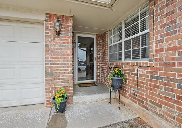 2nd image of 227 N Kelly Ave, Edmond, OK 73003 | MLS# 1231830