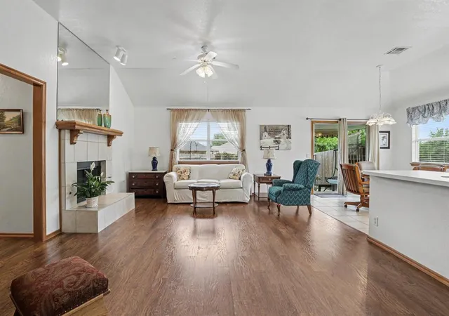 4th image of 227 N Kelly Ave, Edmond, OK 73003 | MLS# 1231830
