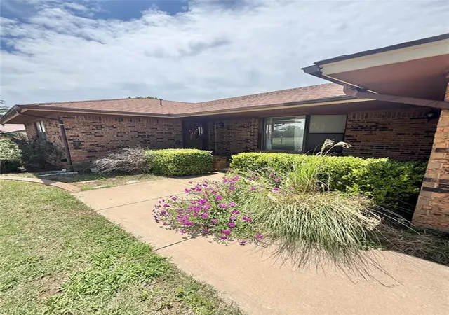 Homes for sale in Granite, OK | 905 N Ann St, Granite, OK 73547 | MLS# 1231835