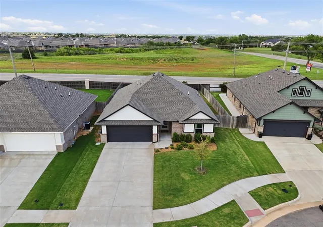 Photo 3 of Single family home for sale at 9005 NW 121st Terrace, Yukon, OK 73099 | MLS# 1231847 | Listing updated on 2026-09-20