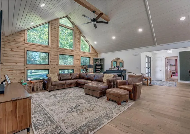 5th image of 2221 W College Ave, Guthrie, OK 73044 | MLS# 1231871