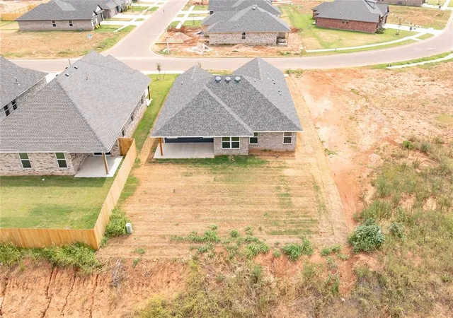 37th image of 1905 Lone Cove Ave, Yukon, OK 73099 | MLS# 1231874