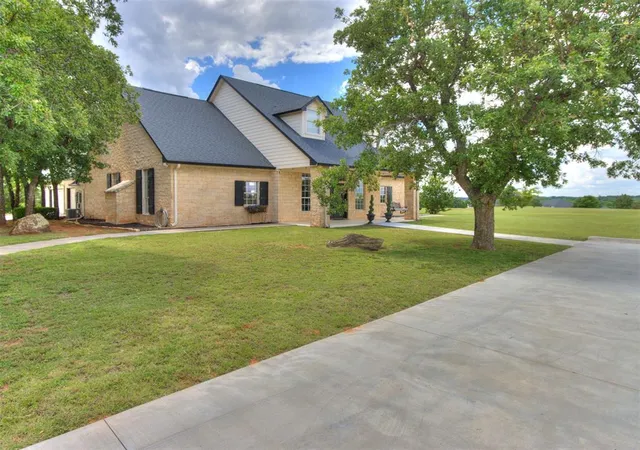 1st image of 2358 W Lake Way Dr, Blanchard, OK 73010 | MLS# 1231899