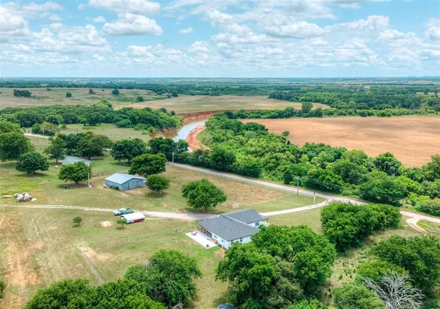 Homes for sale in Lindsay, OK | 17765 E County Road 1500 Road, Lindsay, OK 73052 | MLS# 1231923