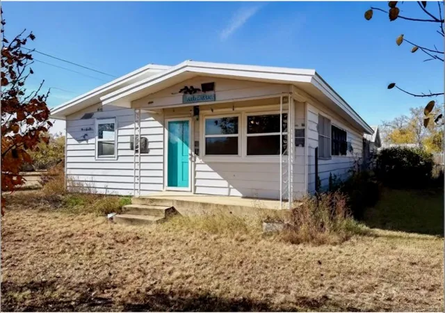 Homes for sale in Granite, OK | 501 N Windle St, Granite, OK 73547 | MLS# 1231932