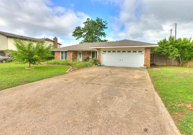 Homes for sale in Norman, OK | 436 Claremont Dr, Norman, OK 73069 | MLS# 1231948