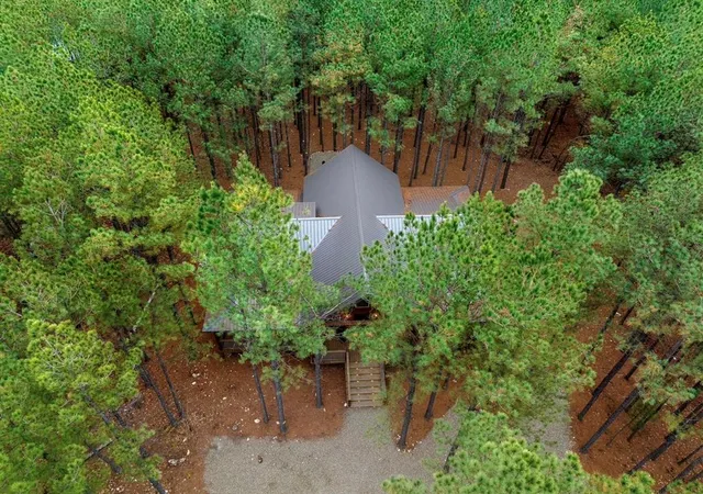 5th image of 338 Lost Creek Trl, Broken Bow, OK 74728 | MLS# 1231954