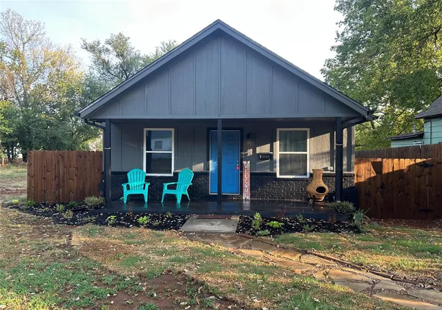 1st image of 609 E Grant Ave, Guthrie, OK 73044 | MLS# 1231968