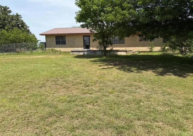Homes for sale in Stratford, OK | 9304 County Road 3440, Stratford, OK 74872 | MLS# 1231979