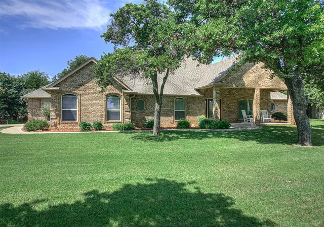 3rd image of 1101 Parrish Pl, Blanchard, OK 73010 | MLS# 1232001