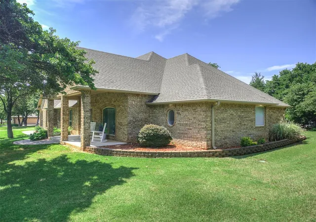 5th image of 1101 Parrish Pl, Blanchard, OK 73010 | MLS# 1232001