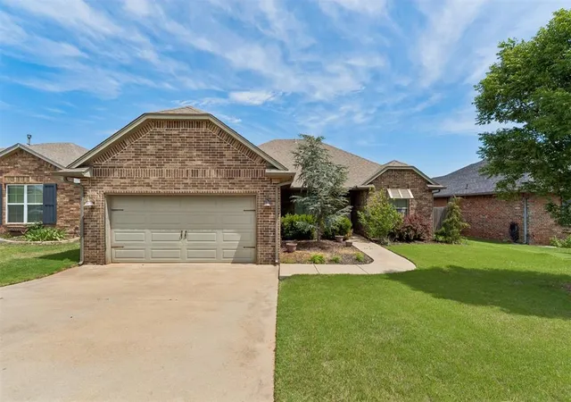 2nd image of 3425 Nw 164th Ter, Edmond, OK 73013 | MLS# 1232031