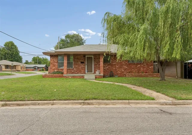 Homes for sale in Oklahoma City, OK | 2637 Sw 56th St, Oklahoma City, OK 73119 | MLS# 1232042