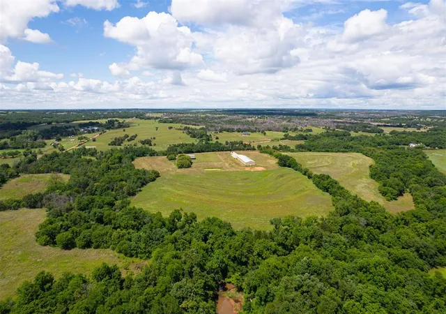 Photo 3 of Sale Pending at 8747 E Prairie Grv Rd, Guthrie, OK 73044 | MLS# 1232055 | Listing updated on 2026-07-10