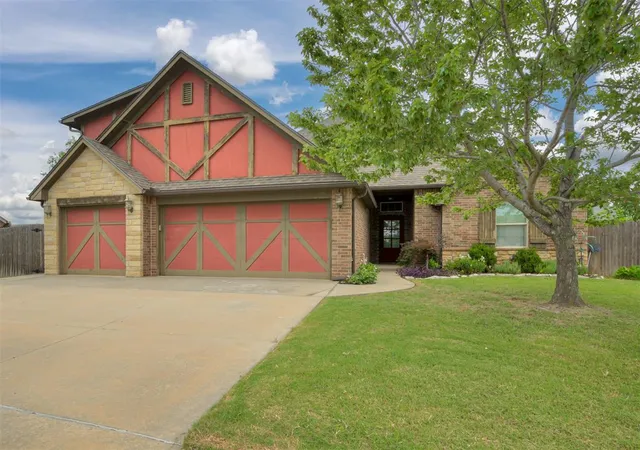 Photo 2 of Single family home for sale at 17401 Murcielago Ct, Oklahoma City, OK 73170 | MLS# 1232058 | Listing updated on 2026-08-12
