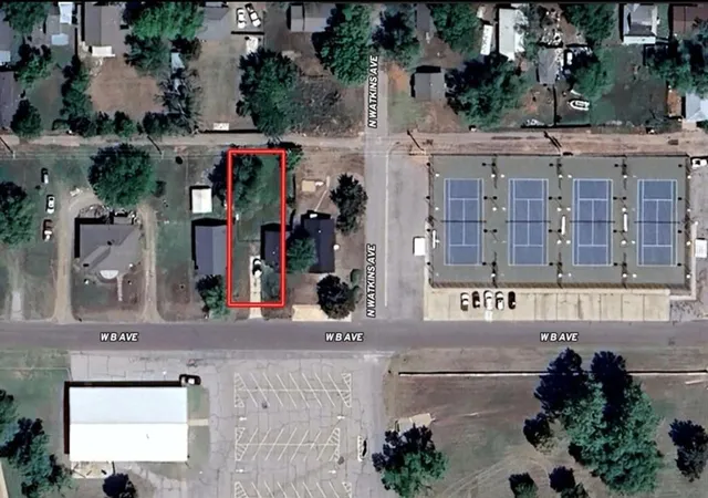 Homes for sale in Elk City, OK | 703 W B Ave, Elk City, OK 73644 | MLS# 1232072