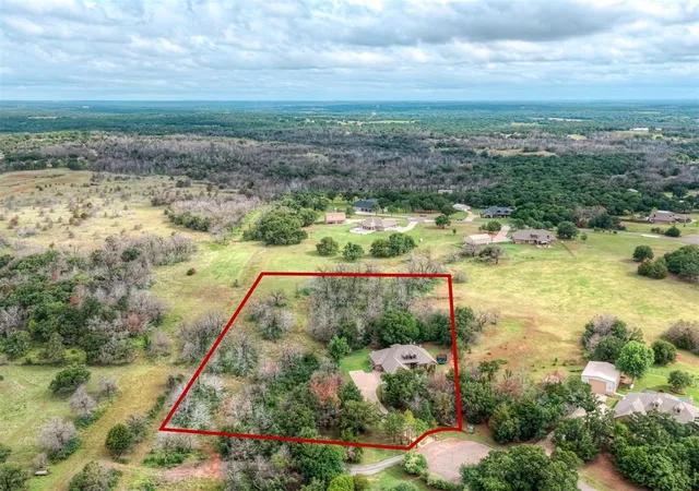 2nd image of 22422 Flying Hawk Trl, Luther, OK 73054 | MLS# 1232099