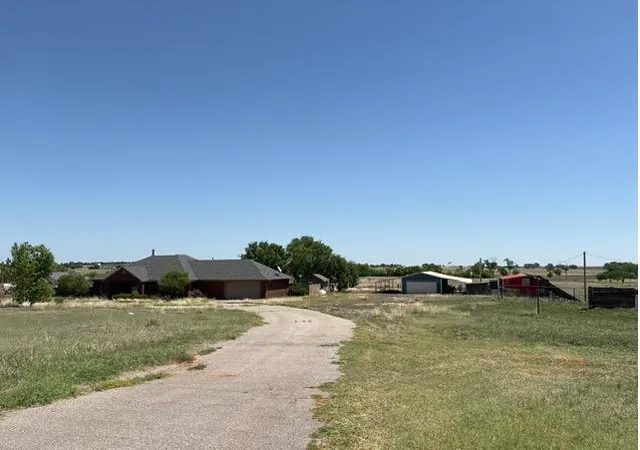 2nd image of 10748 N 1990 Rd, Elk City, OK 73644 | MLS# 1232133