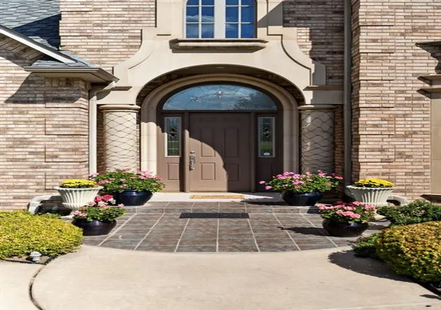 image of 1217 Inverness Cir, Shawnee, OK 74801 | MLS# 1232137