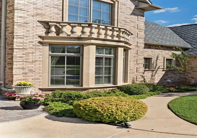image of 1217 Inverness Cir, Shawnee, OK 74801 | MLS# 1232137