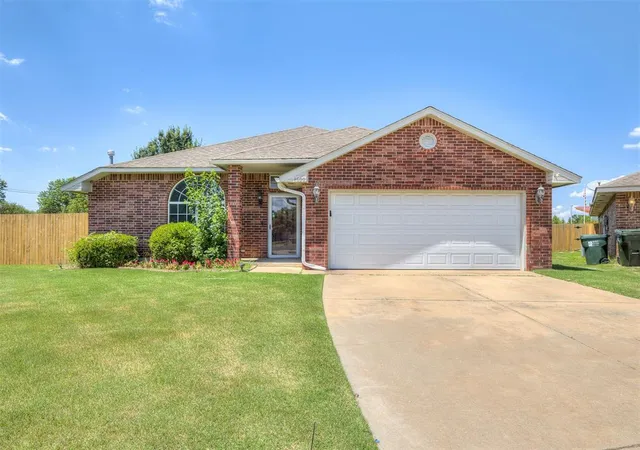 1st image of 1600 Hazelwood Dr, Norman, OK 73071 | MLS# 1232139