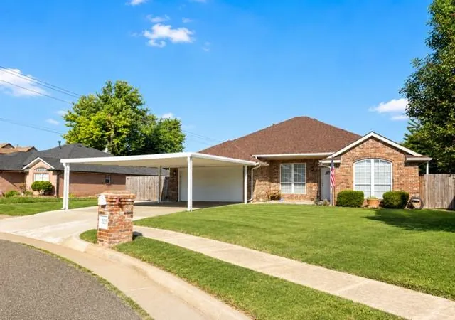 Homes for sale in Oklahoma City, OK | 8213 Woodbend Dr, Oklahoma City, OK 73135 | MLS# 1232160