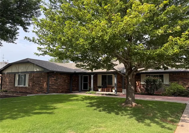 Homes for sale in Elk City, OK | 1005 Kathys Pl, Elk City, OK 73644 | MLS# 1232170