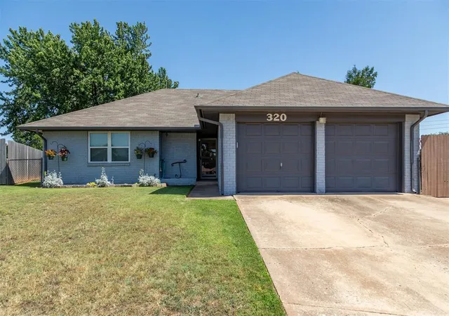 Homes for sale in Mustang, OK | 320 E Elder Ln, Mustang, OK 73064 | MLS# 1232184