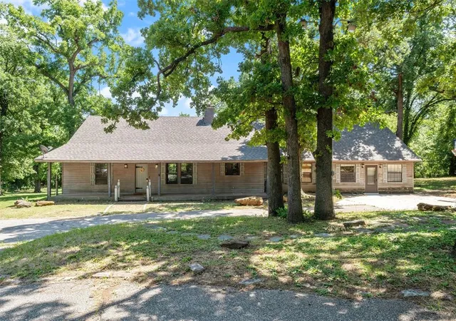 2nd image of 1600 E Covell Rd, Edmond, OK 73034 | MLS# 1232193