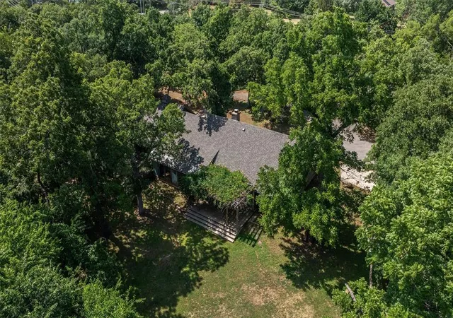 44th image of 1600 E Covell Rd, Edmond, OK 73034 | MLS# 1232193