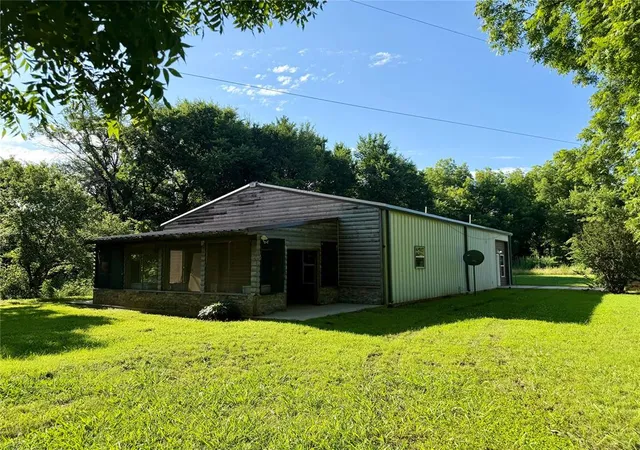Homes for sale in Byars, OK | 40368 140th St, Byars, OK 74831 | MLS# 1232213