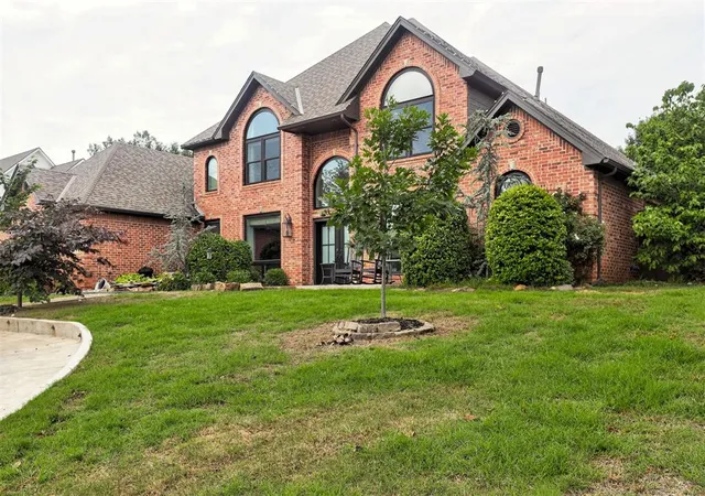 3rd image of 2601 Stratton Dr, Edmond, OK 73013 | MLS# 1232234