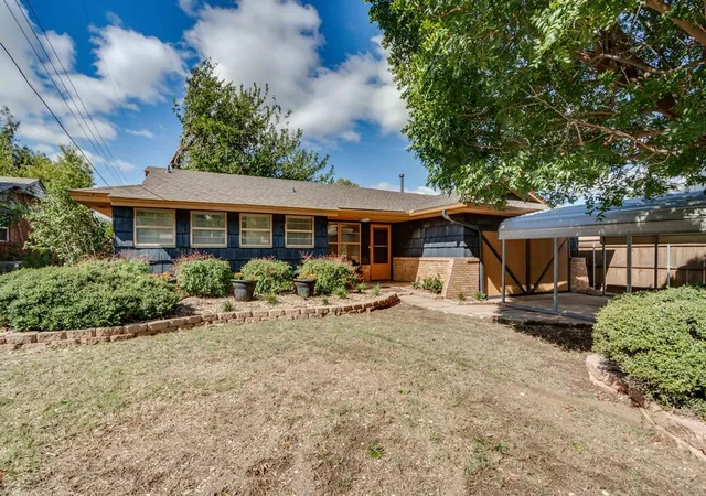 Photo 1 of Single family home for sale at 1102 Yuhoma Dr, Yukon, OK 73099 | MLS# 1232243 | Listing updated on 2026-10-28