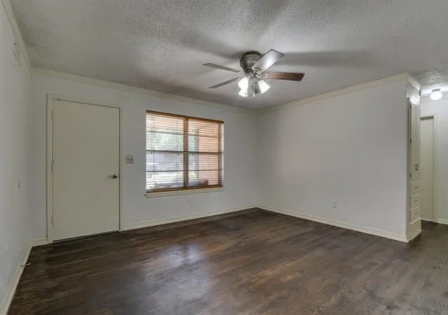Photo 4 of Single family home for sale at 1102 Yuhoma Dr, Yukon, OK 73099 | MLS# 1232243 | Listing updated on 2026-10-28