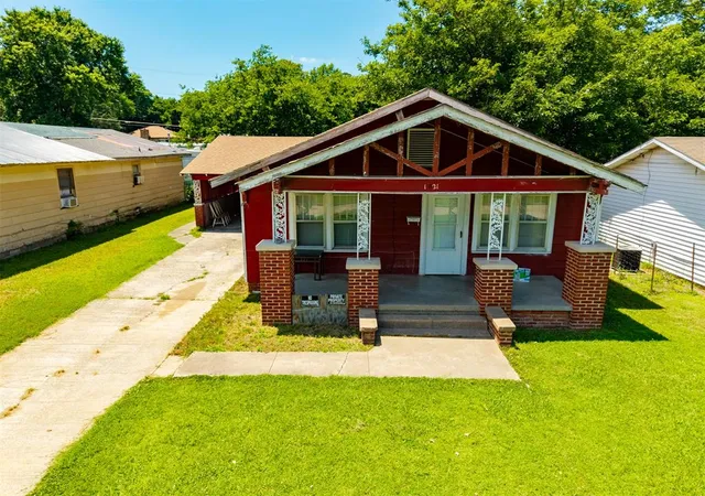 Homes for sale in Wewoka, OK | 1021 S Ocheese St, Wewoka, OK 74884 | MLS# 1232247