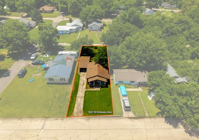 Homes for sale in Wewoka, OK | 1021 S Ocheese St, Wewoka, OK 74884 | MLS# 1232247