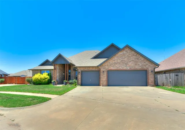 Photo 3 of Sale Pending at 5325 Shearwater Ct, Oklahoma City, OK 73179 | MLS# 1232251 | Listing updated on 2026-08-08