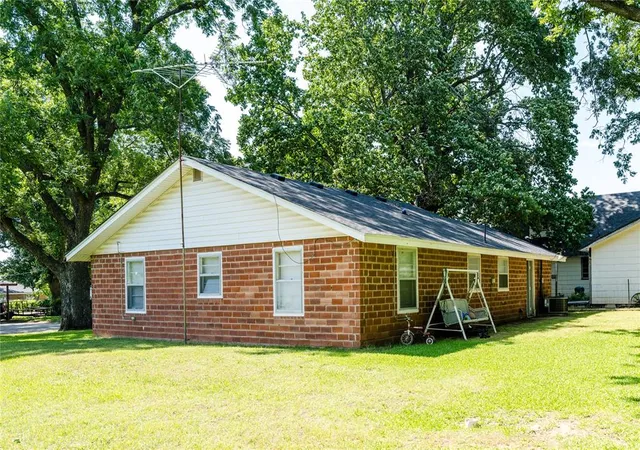 Homes for sale in Wynnewood, OK | 405 S Clayton Ave, Wynnewood, OK 73098 | MLS# 1232260