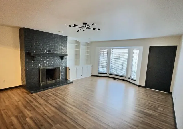 2nd image of 316 Town Park Rd, Norman, OK 73072 | MLS# 1232264