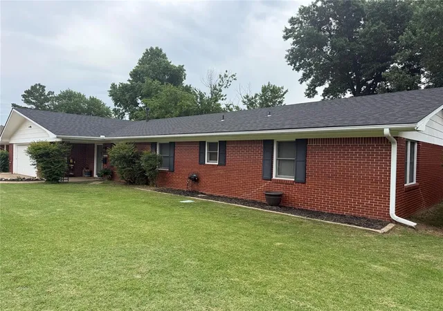 4th image of 1917 N Minnesota Ave, Shawnee, OK 74804 | MLS# 1232271