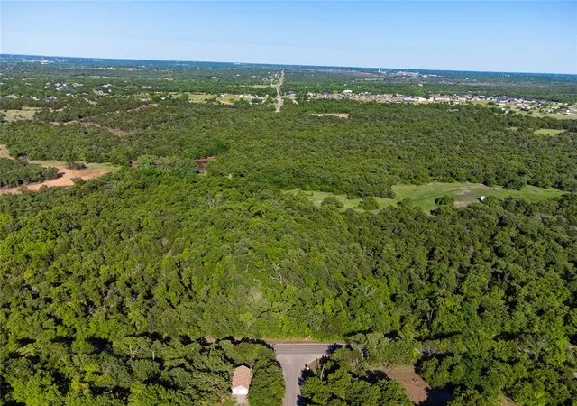Photo 1 of Sale Pending at 714 Simpson Ln, Edmond, OK 73034 | MLS# 1232284 | Listing updated on 2026-07-21