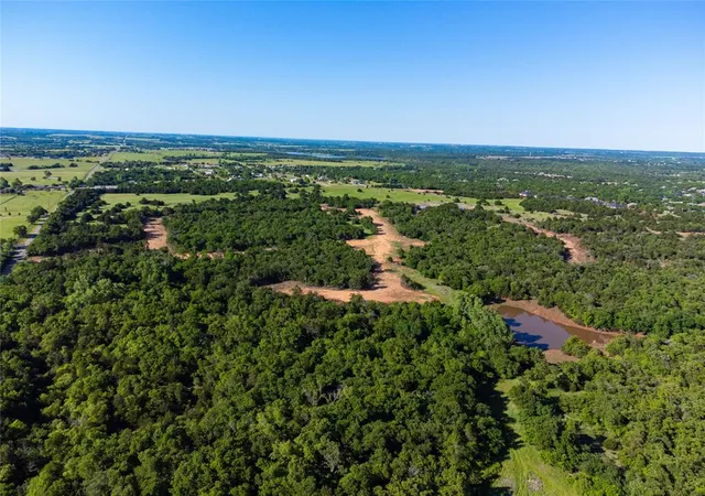 Photo 3 of Sale Pending at 714 Simpson Ln, Edmond, OK 73034 | MLS# 1232284 | Listing updated on 2026-07-21