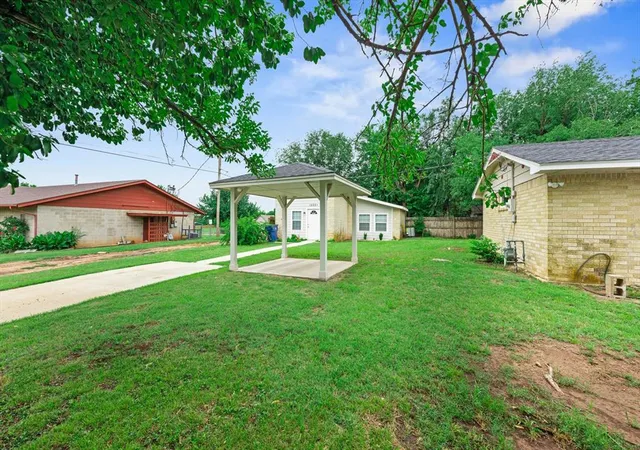 3rd image of 1223 E Vilas Ave, Guthrie, OK 73044 | MLS# 1232321