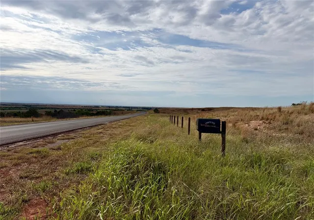 Homes for sale in Leedey, OK | 203128 E 780 Rd, Leedey, OK 73654 | MLS# 1232324