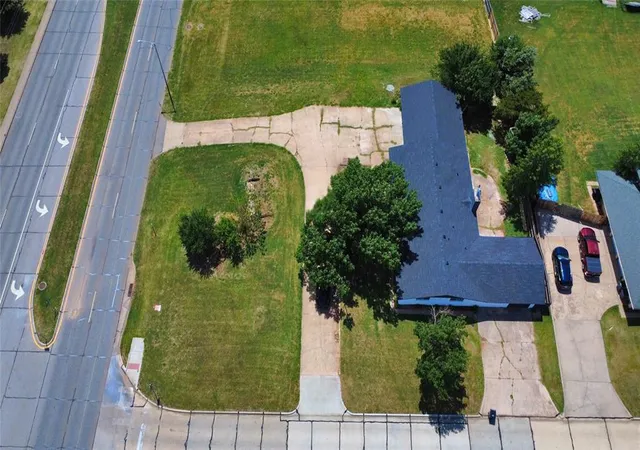 Homes for sale in Lawton, OK | 2 Nw 36Th St, Lawton, OK 73505 | MLS# 1232377